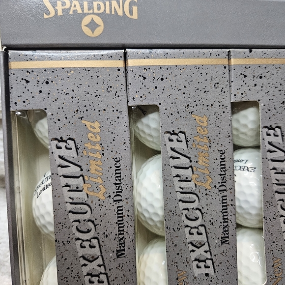 Spalding New Executive Limited Maximum Distance 12 White Golf Balls - Picture 6 of 16